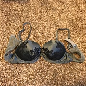 ✨FINAL PRICE✨Aerie Grey w Black Lace Underwire Bra
